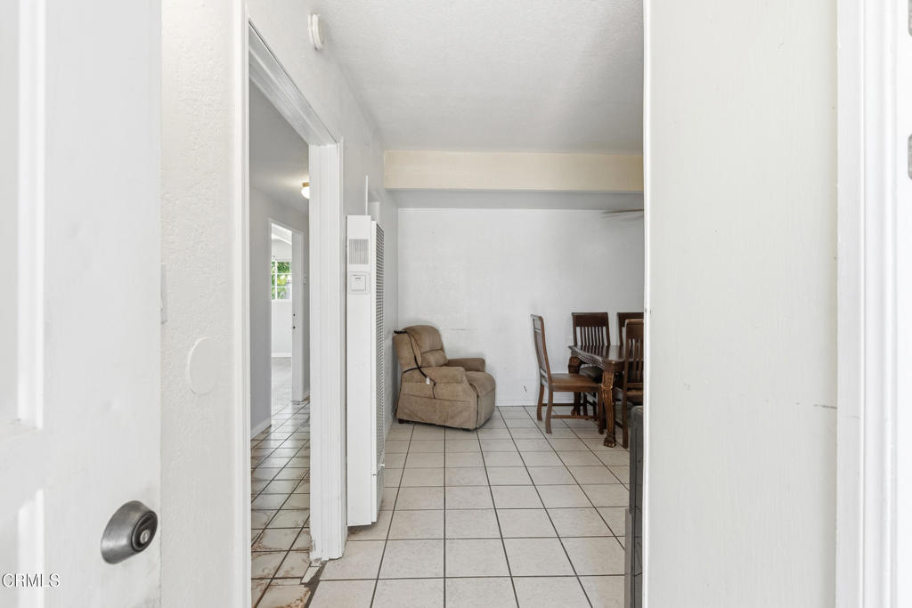 362 Salem Avenue Property Photo 7