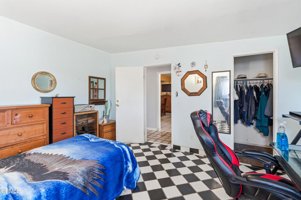 362 Salem Avenue Property Photo 15