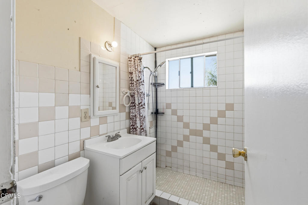 362 Salem Avenue Property Photo 18