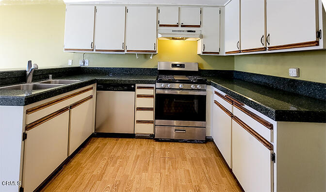 3141 Harbor Property Photo 8