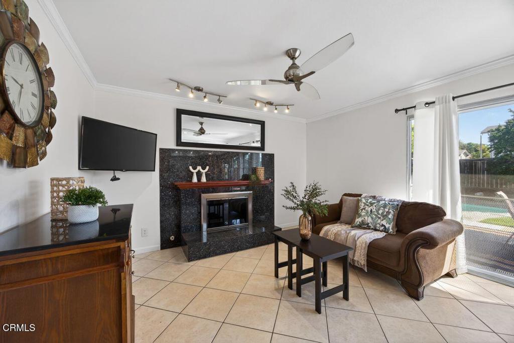 2052 Glenbrook Avenue Property Photo 8