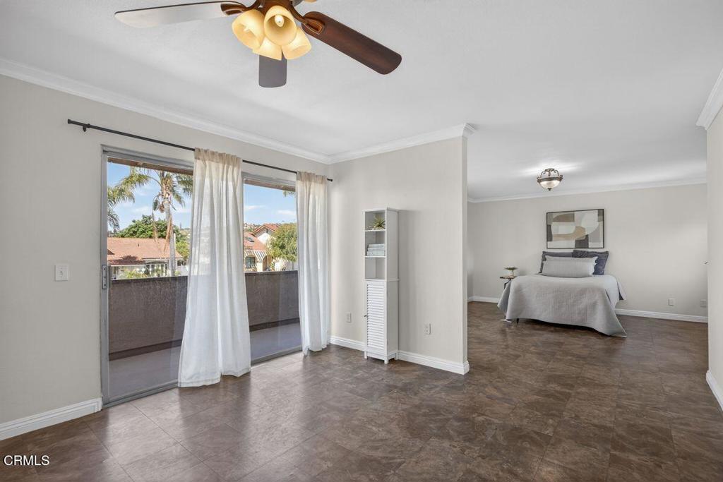 2052 Glenbrook Avenue Property Photo 15