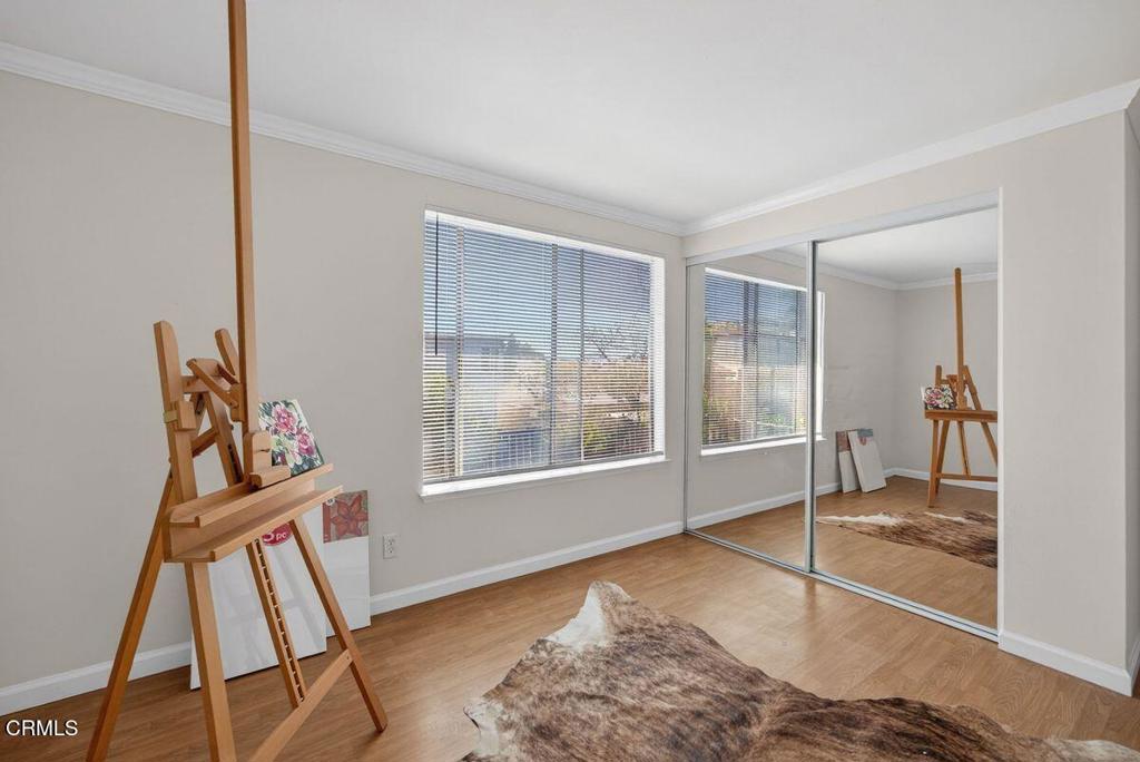 2052 Glenbrook Avenue Property Photo 18
