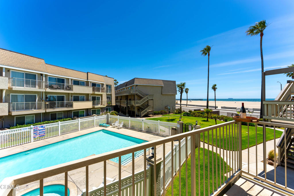 234 E Surfside Drive Property Photo 3