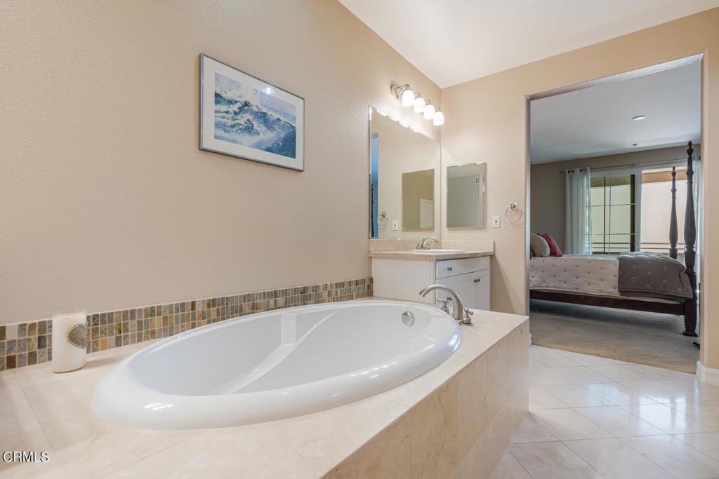 1553 Windshore Way Property Photo 25
