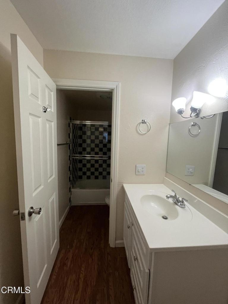 233 S Ventura Road S 123 Property Photo 6