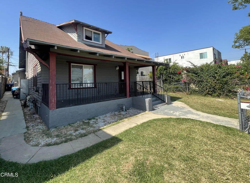 939 S Lorena Street Property Photo 3