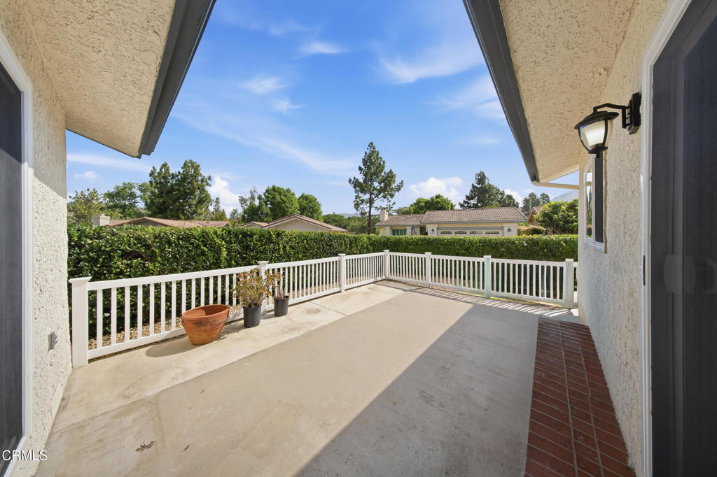 6091 Irena Avenue Property Photo 9