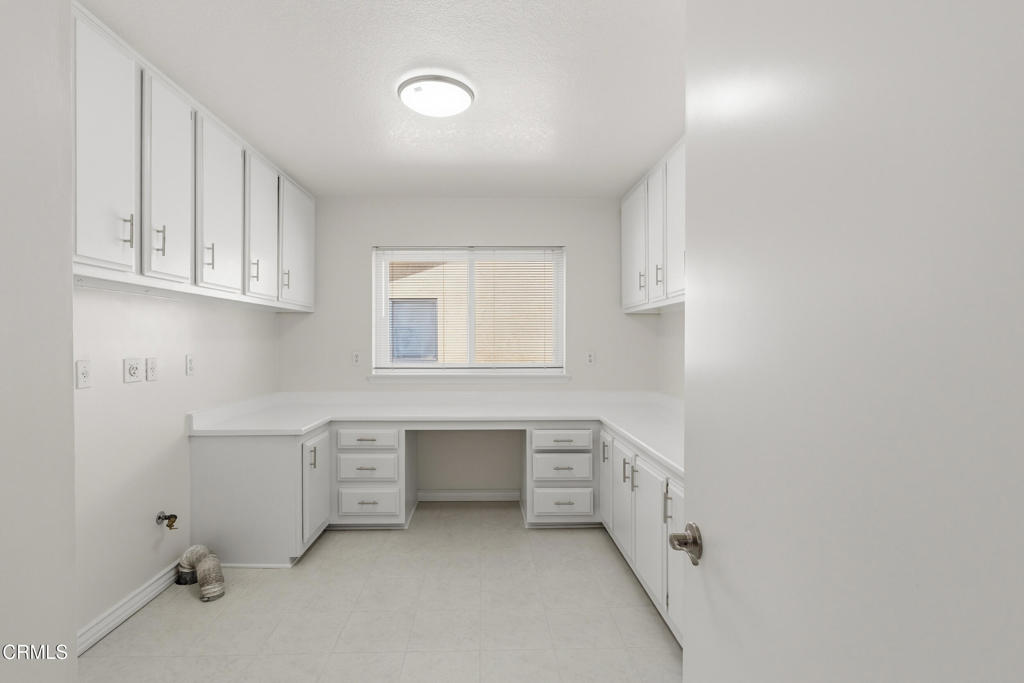 6091 Irena Avenue Property Photo 23