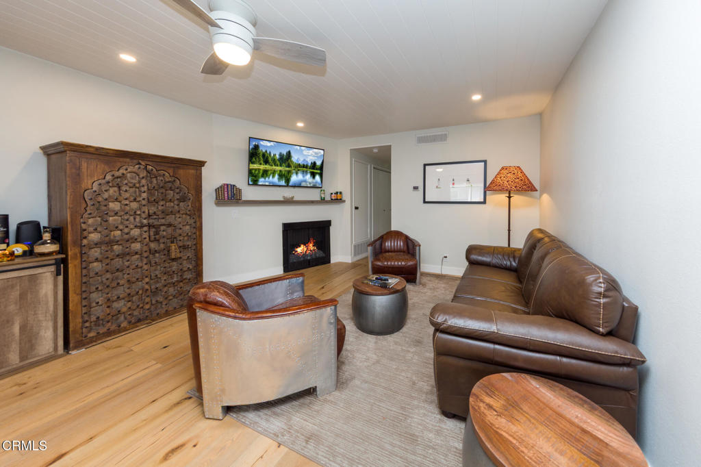 3740 Summershore Lane Property Photo 4