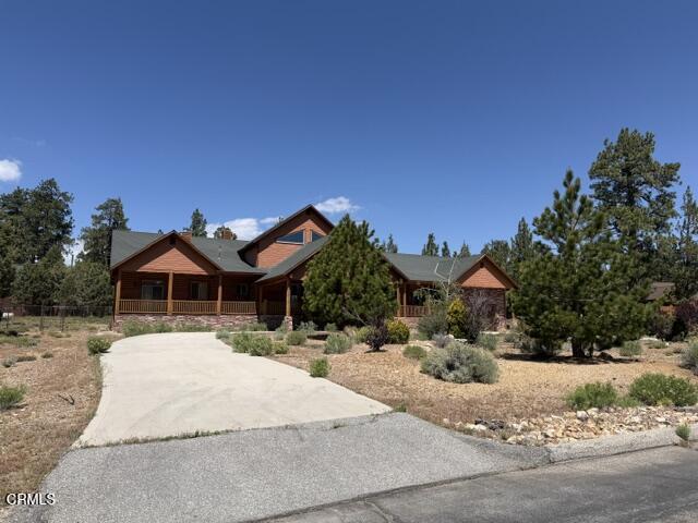 1099 Heritage Trail Property Photo 1