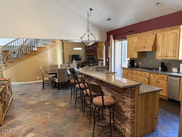 1099 Heritage Trail Property Photo 10