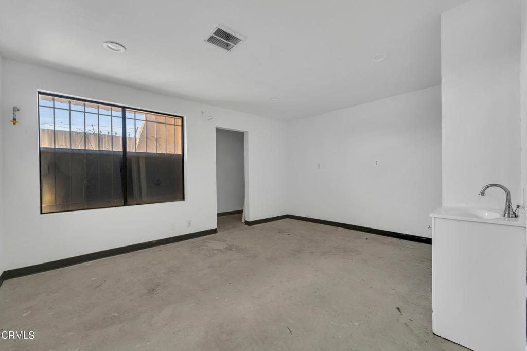 113 Pillsbury Street Property Photo 15