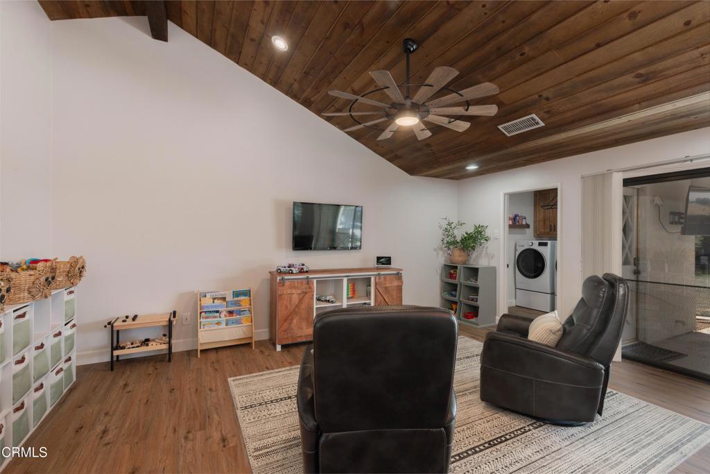 6717 Noah Avenue Property Photo 11