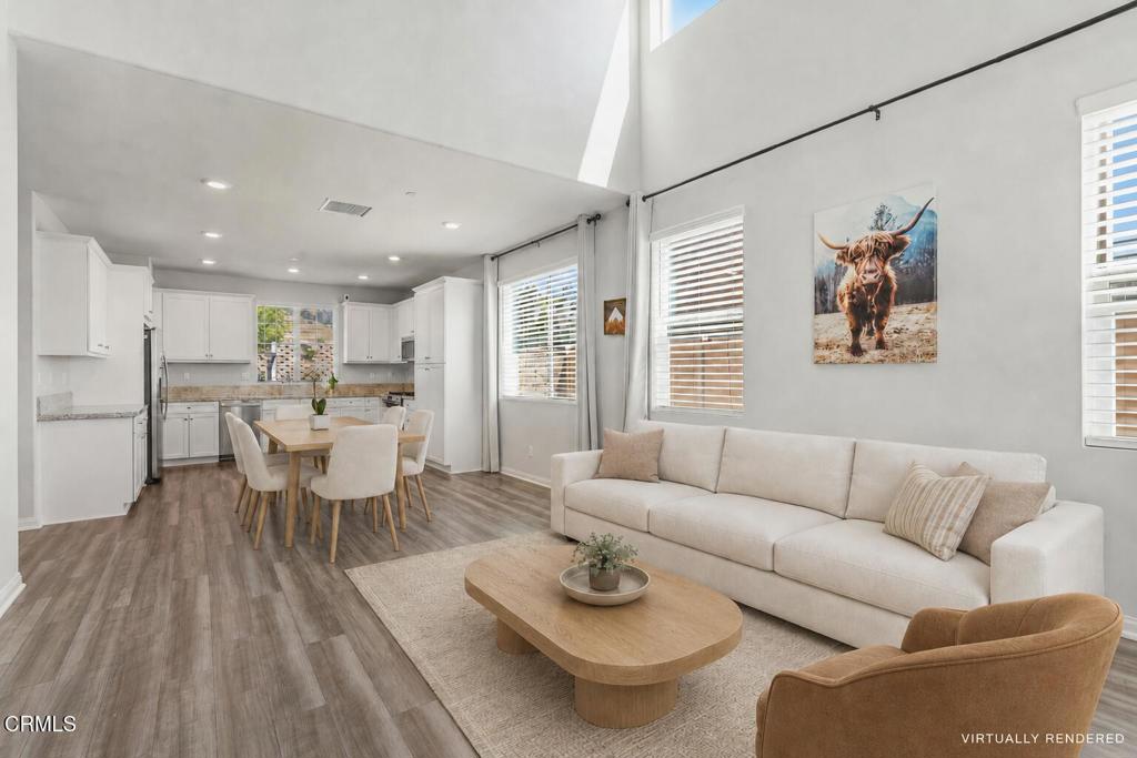 2072 Harvest Loop Property Photo 4