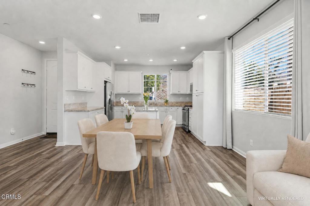 2072 Harvest Loop Property Photo 6