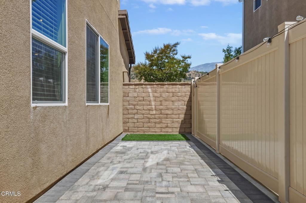 2072 Harvest Loop Property Photo 10