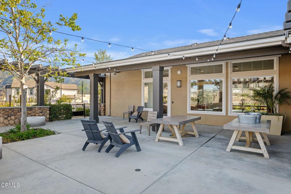 2072 Harvest Loop Property Photo 28