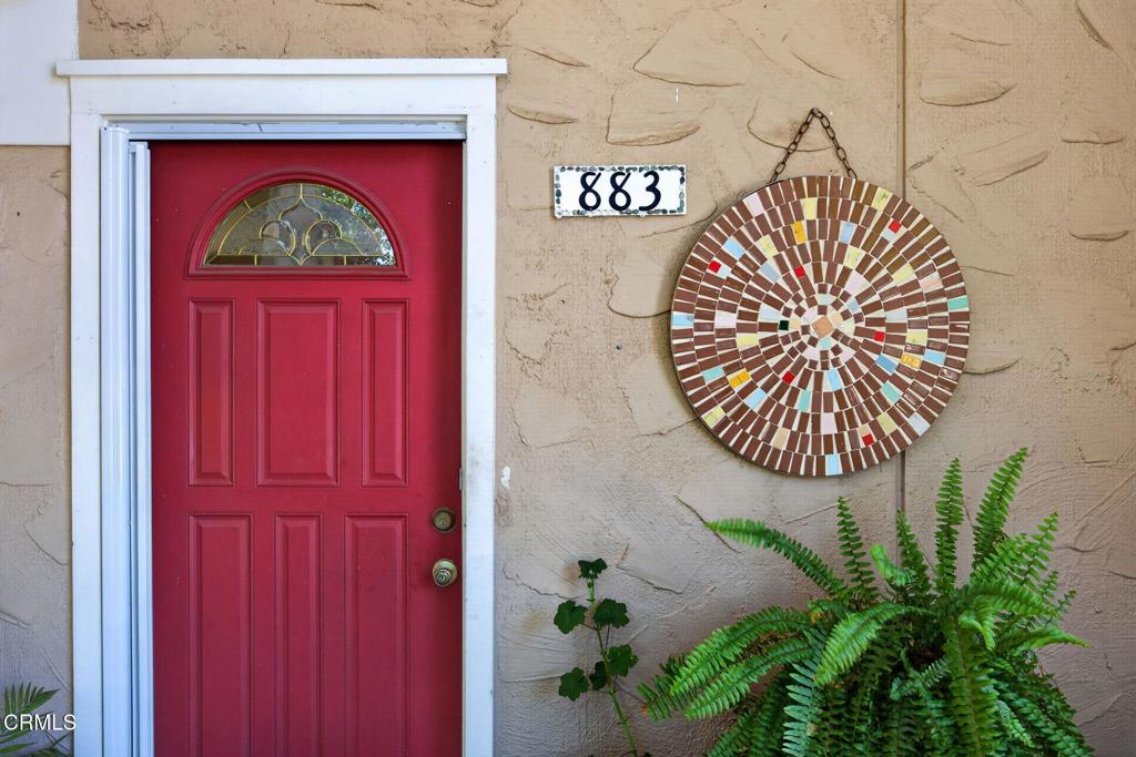 883 Moreno Drive Property Photo 9
