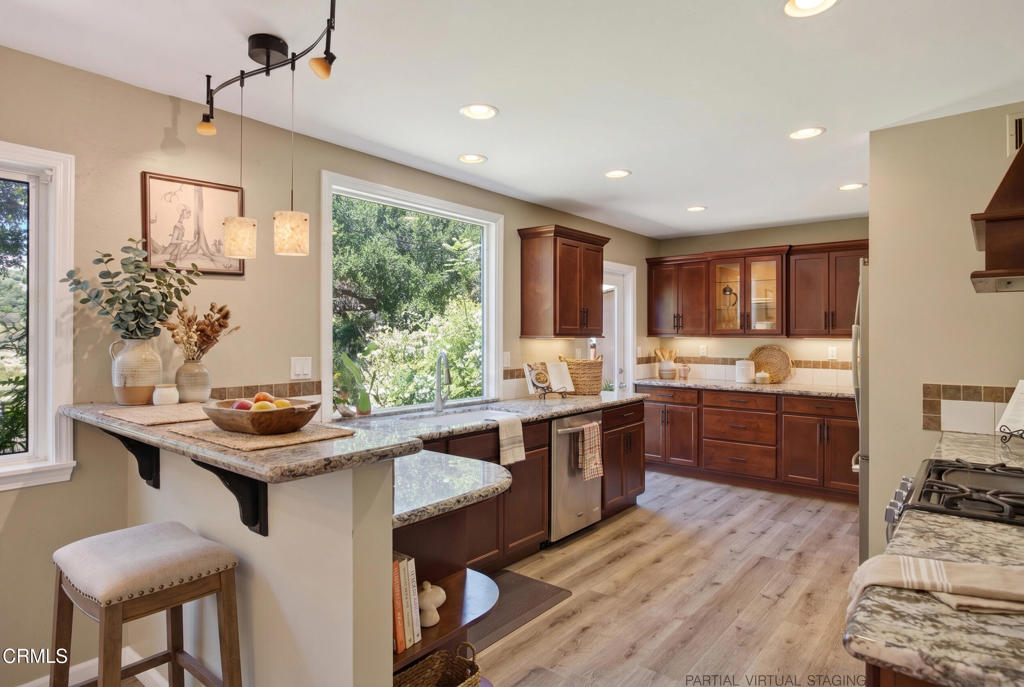 883 Moreno Drive Property Photo 15