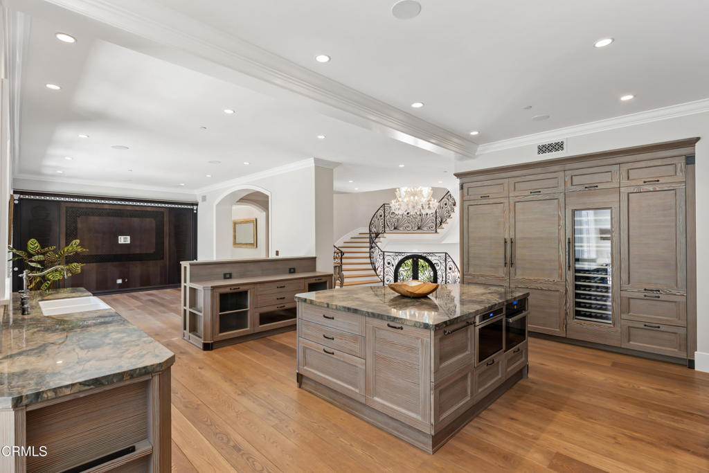 2112 Trentham Road Property Photo 4
