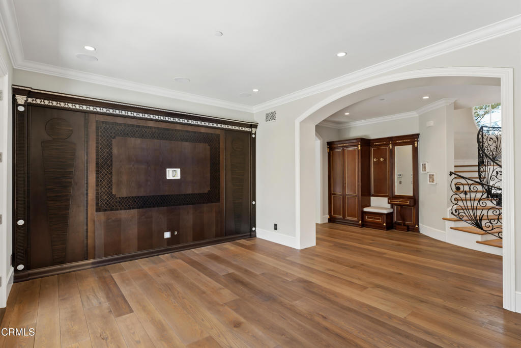 2112 Trentham Road Property Photo 10