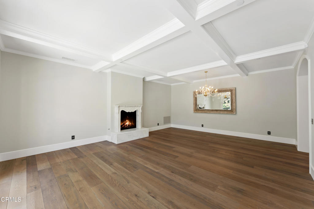 2112 Trentham Road Property Photo 12