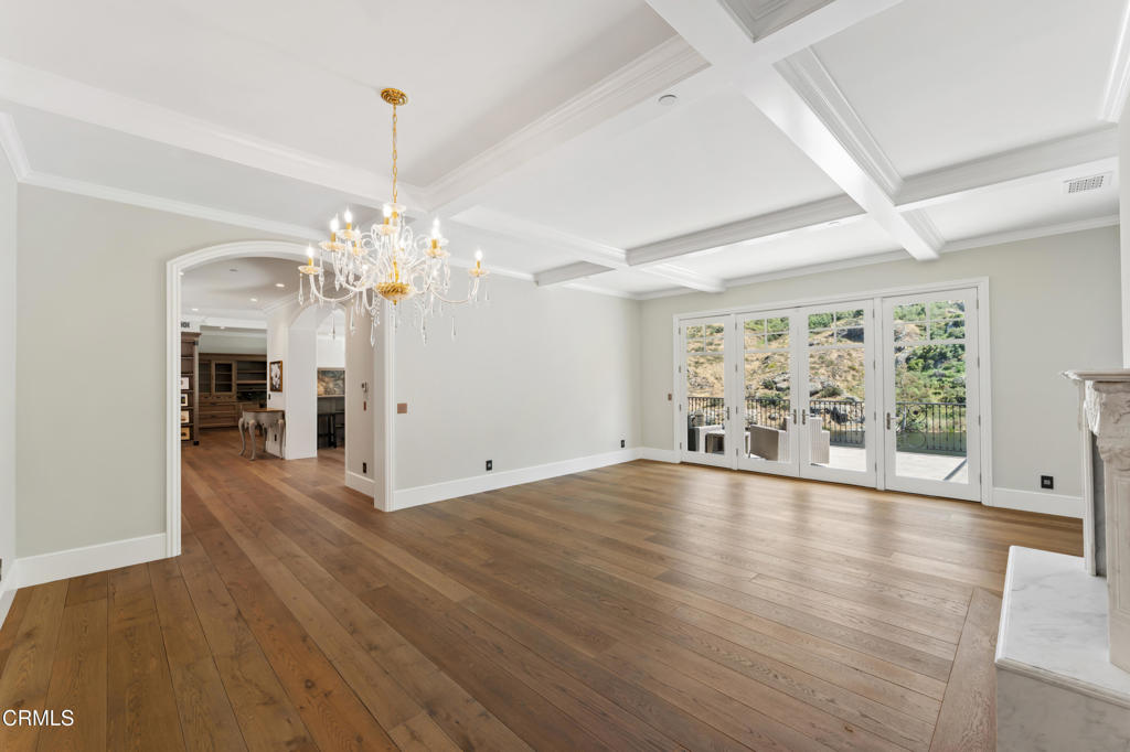2112 Trentham Road Property Photo 13