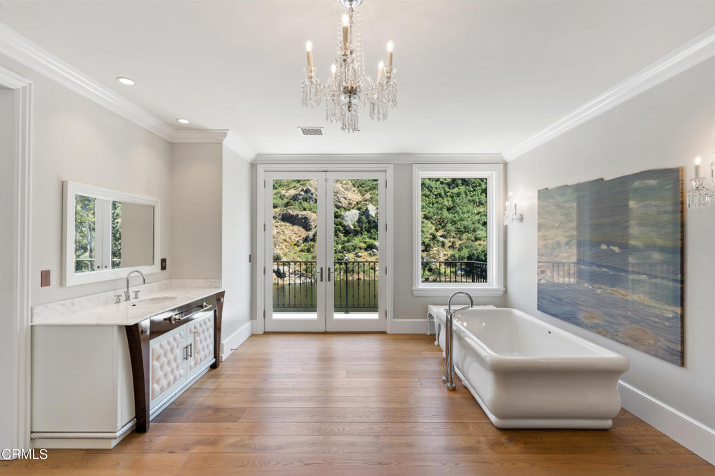 2112 Trentham Road Property Photo 17