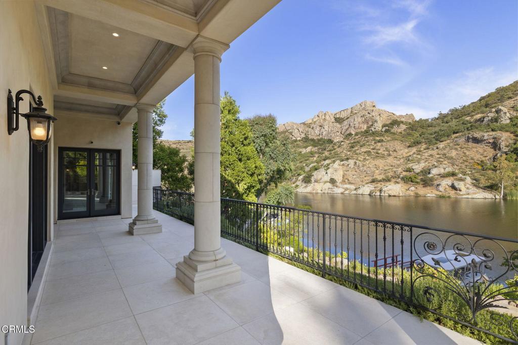 2112 Trentham Road Property Photo 24