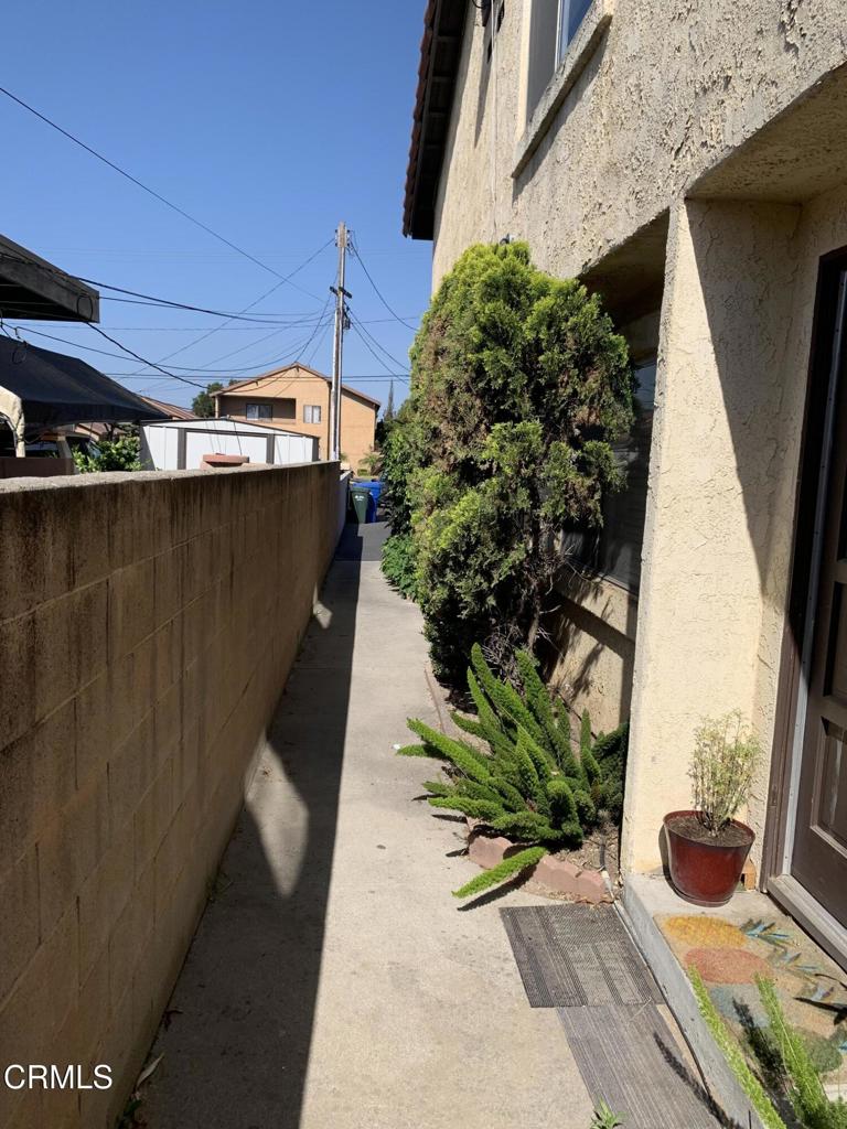 220 S Palm Avenue Property Photo 11
