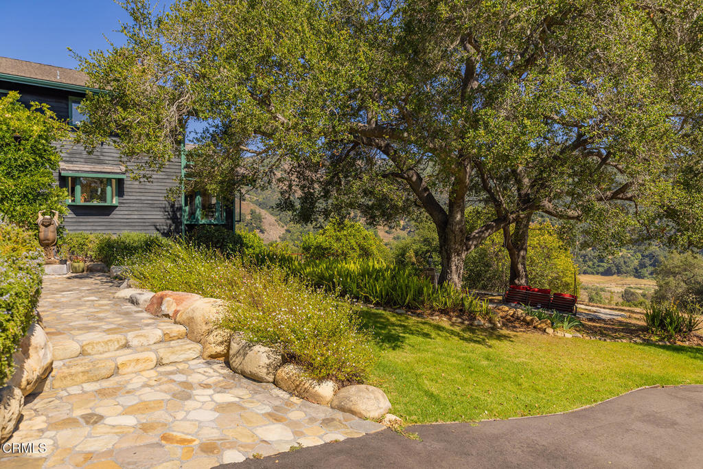 10622 Encino Drive Property Photo 5