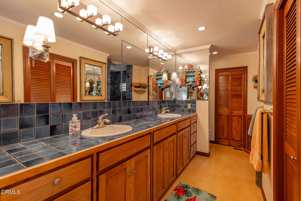 10622 Encino Drive Property Photo 18