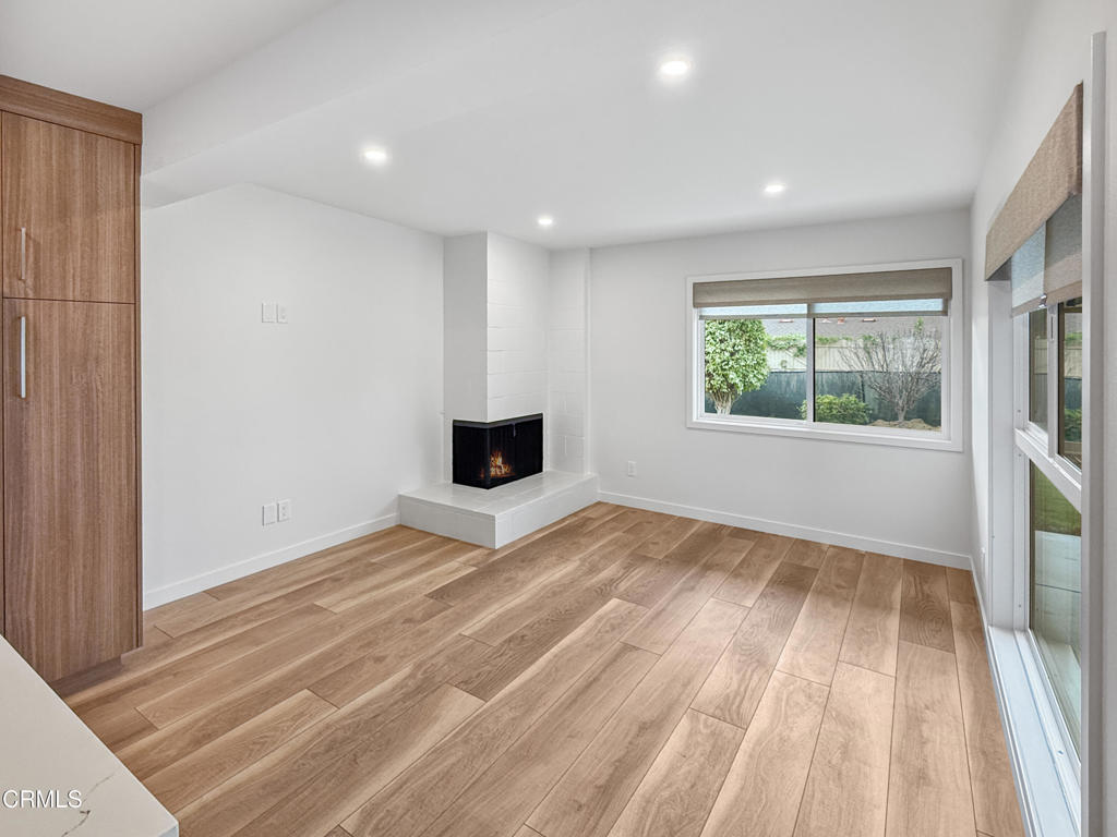 61 C Redwood Avenue Property Photo 5