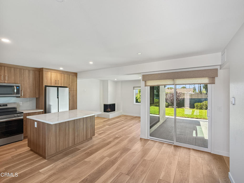 61 C Redwood Avenue Property Photo 7