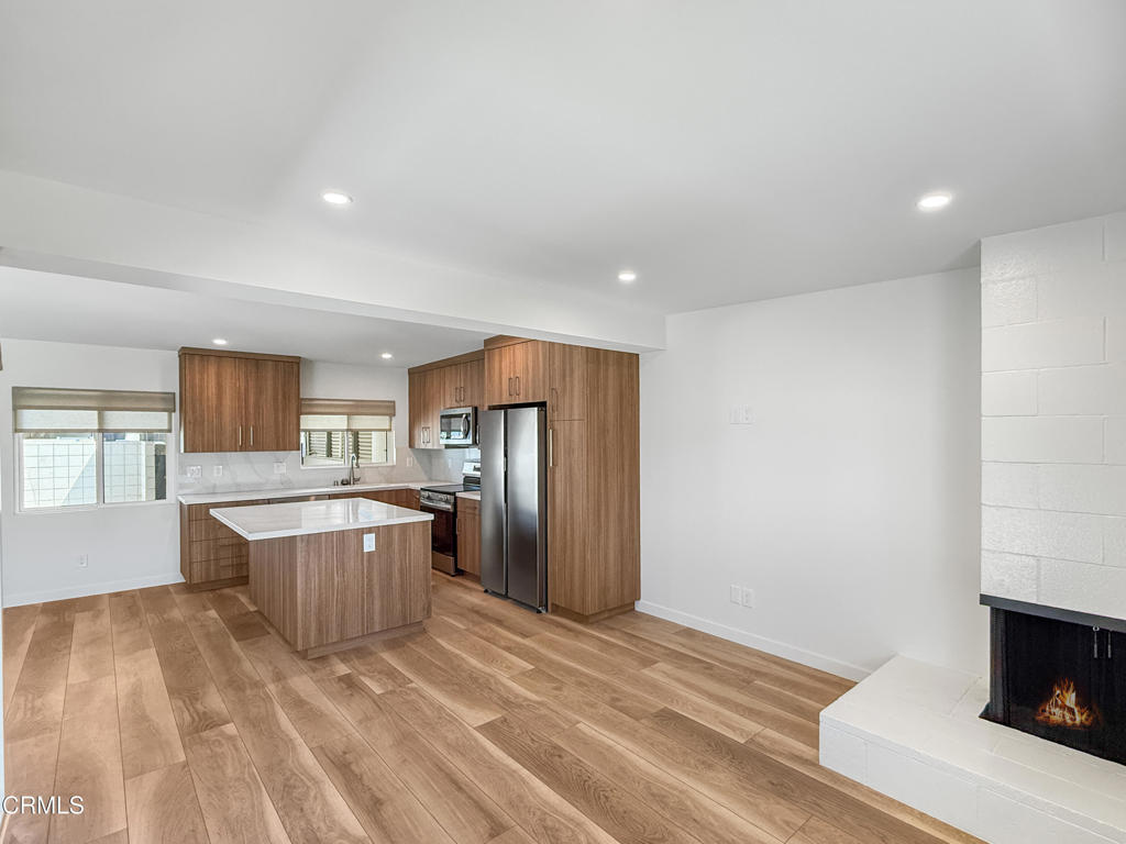 61 C Redwood Avenue Property Photo 17