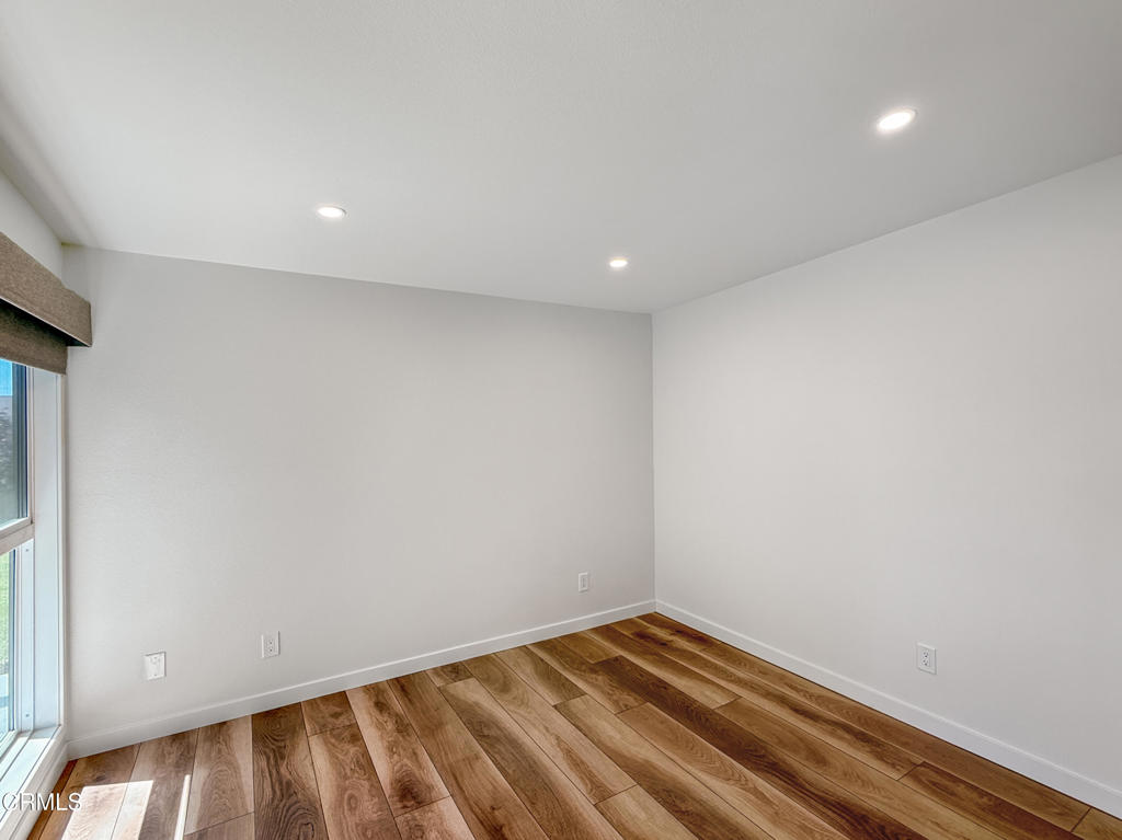 61 C Redwood Avenue Property Photo 27