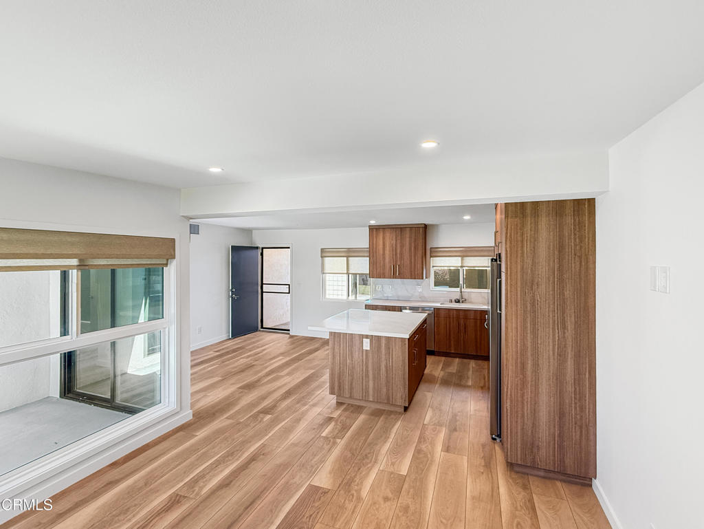 61 C Redwood Avenue Property Photo 43