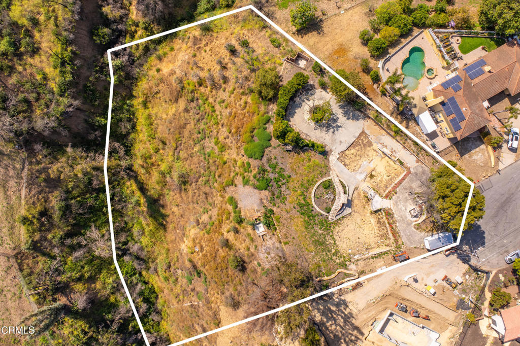 183 Cerro Crest Drive Property Photo 3
