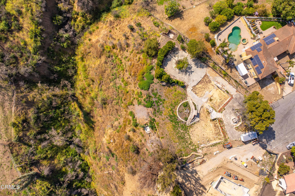 183 Cerro Crest Drive Property Photo 4