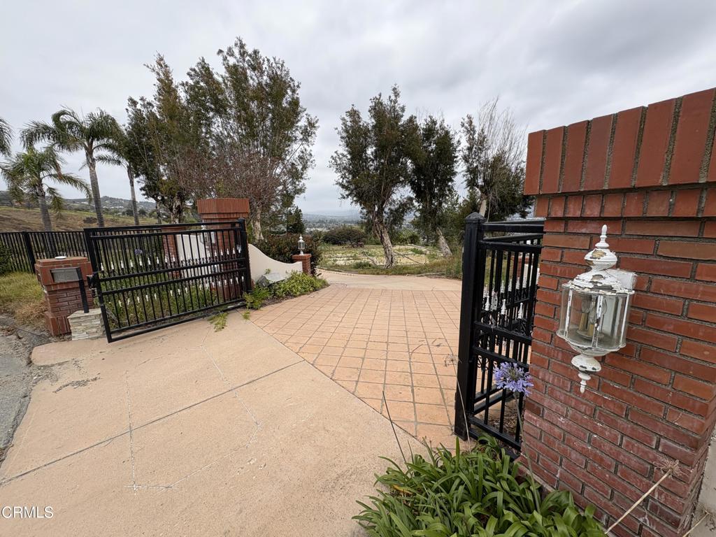 690 Corriente Court Property Photo 2