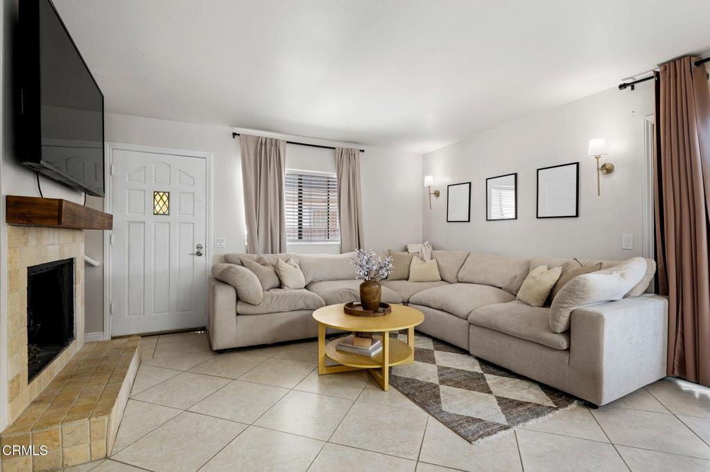553 S E Street Property Photo 4