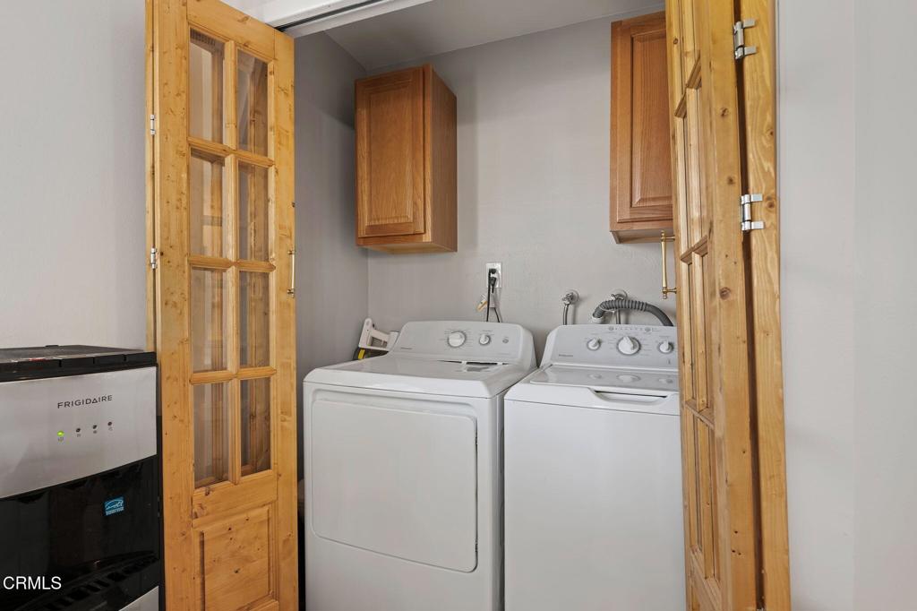 553 S E Street Property Photo 10