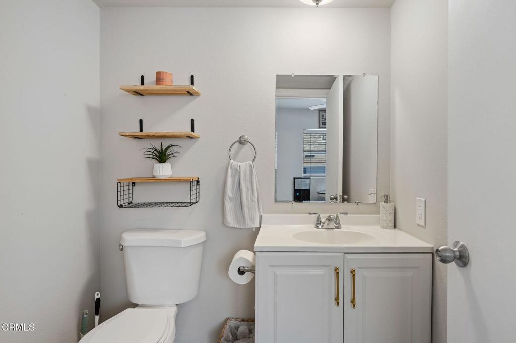 553 S E Street Property Photo 11