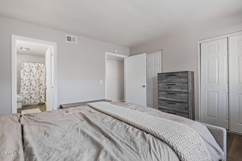 553 S E Street Property Photo 15