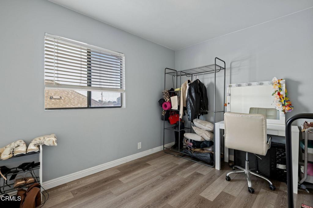 553 S E Street Property Photo 17