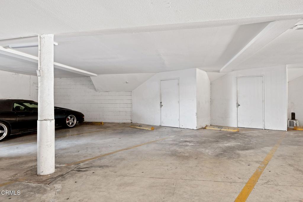 553 S E Street Property Photo 18