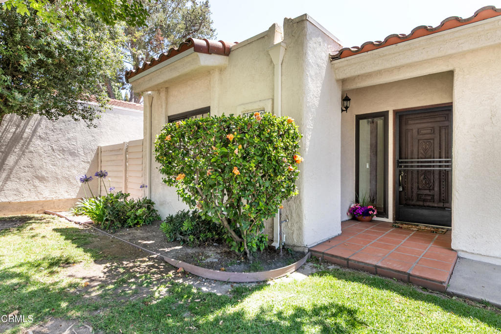 2210 Placita San Dimas Property Photo 2