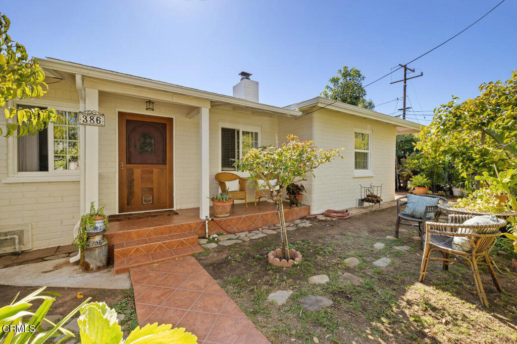 386 Larmier Avenue Property Photo 1