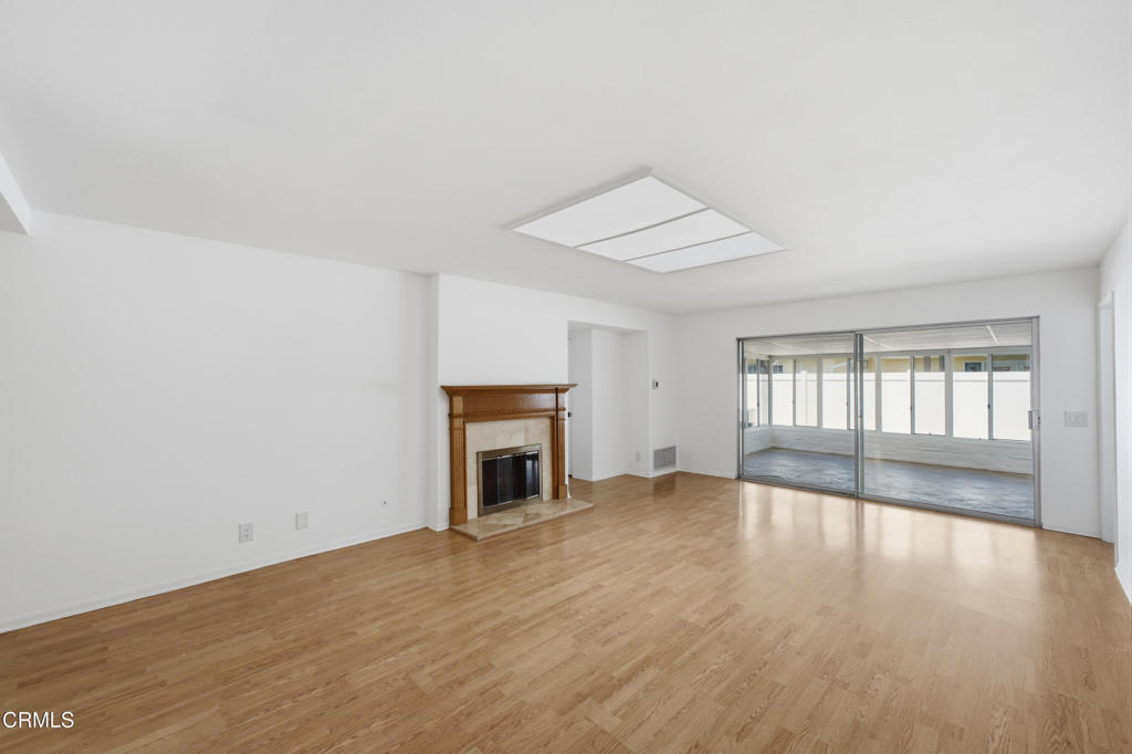 2559 Neptune Place Property Photo 5
